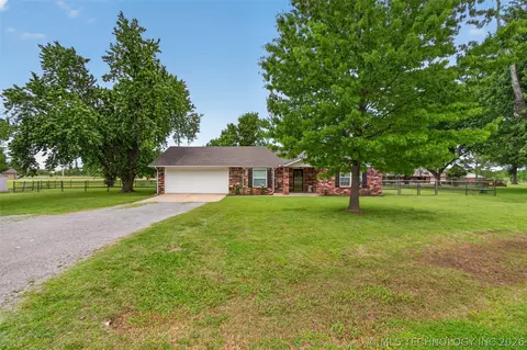 68 Maple Rd, Pryor, OK 74361