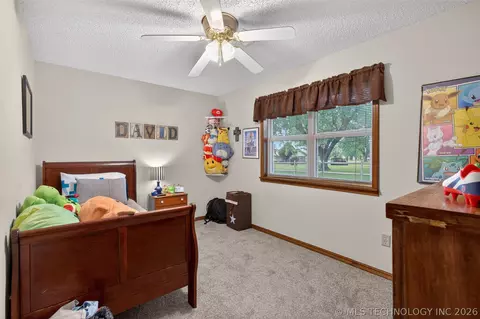 Bedroom - 68 Maple Rd, Pryor, OK 74361 photo 9 of 10