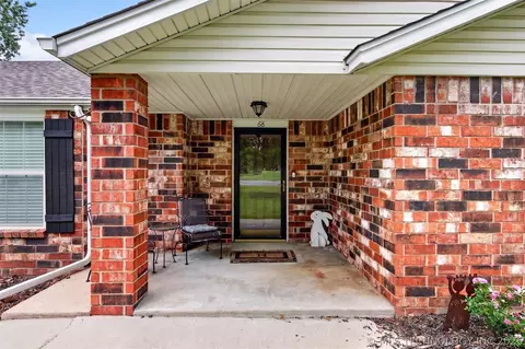 Exterior - 68 Maple Rd, Pryor, OK 74361 photo 3 of 10