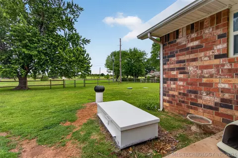 Exterior - 68 Maple Rd, Pryor, OK 74361 photo 6 of 10