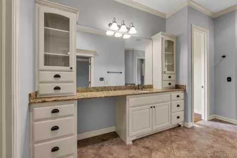 Bath - 5630 E 117th Pl, Tulsa, OK 74137 photo 1 of 8