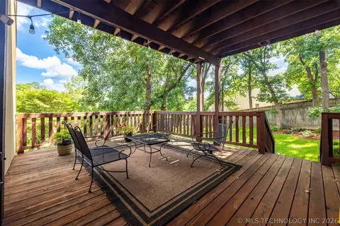 Exterior - 5630 E 117th Pl, Tulsa, OK 74137 photo 4 of 8