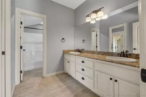 Bath - 5630 E 117th Pl, Tulsa, OK 74137 photo 8 of 8