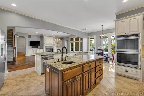 Kitchen - 5630 E 117th Pl, Tulsa, OK 74137 photo 4 of 8