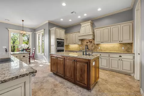 Kitchen - 5630 E 117th Pl, Tulsa, OK 74137 photo 3 of 8