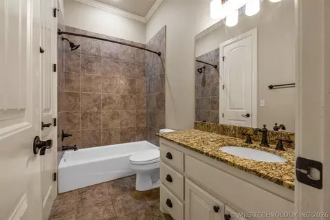 Bath - 5630 E 117th Pl, Tulsa, OK 74137 photo 5 of 8