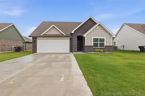 10121 E 132 St S, Bixby, OK 74008