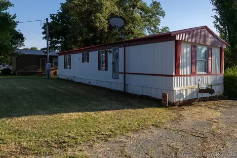 7208 Sunset Cir, Kingston, OK 73439