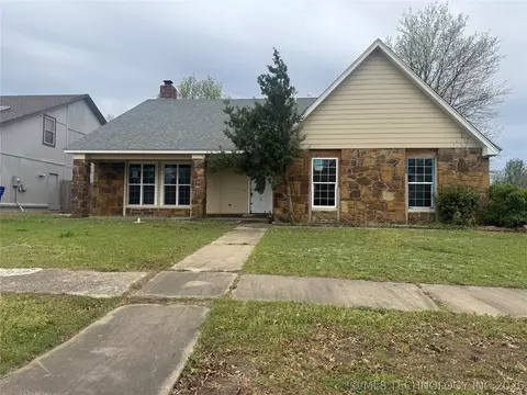2621 W Vandalia St, Broken Arrow, OK 74012