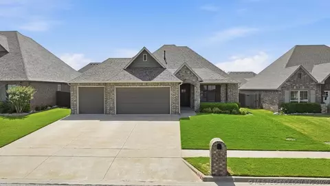 8110 N 77 East Ave, Owasso, OK 74055
