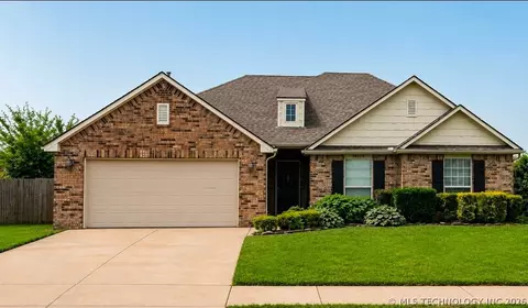 14608 S Kendalwood Blvd, Glenpool, OK 74033