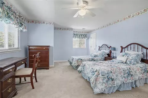 Bedroom - 3524 E 102nd Pl, Tulsa, OK 74137 photo 4 of 8