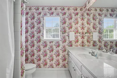 Bath - 3524 E 102nd Pl, Tulsa, OK 74137 photo 6 of 6
