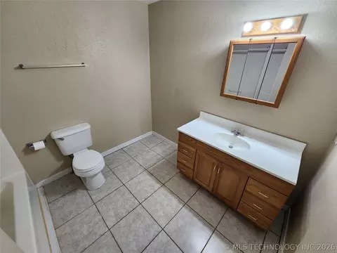 Bath - 218 E 14th, Ada, OK 74820 photo 2 of 3