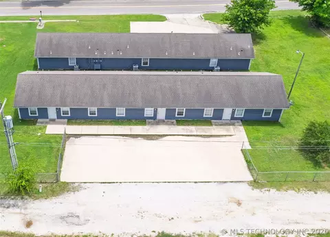 View/Area - 218 E 14th, Ada, OK 74820 photo 1 of 2