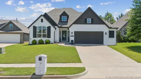 6001 S 13th St, Broken Arrow, OK 74011