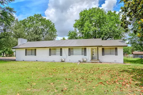 801 NE 4th St, Antlers, OK 74523