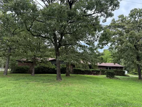7595 E 19th S, Muskogee, OK 74403
