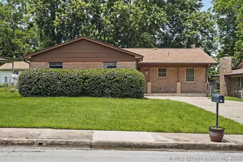 424 W Gary St, Broken Arrow, OK 74012