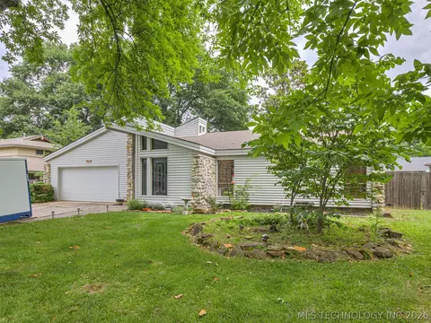 3723 E 83rd St, Tulsa, OK 74137