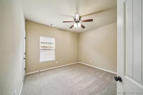 Bedroom - 18610 E 42nd Pl, Tulsa, OK 74134 photo 4 of 9