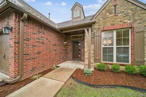 Exterior - 18610 E 42nd Pl, Tulsa, OK 74134 photo 3 of 5