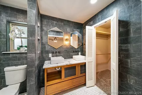 Bath - 7120 E 69th St, Tulsa, OK 74133 photo 6 of 9