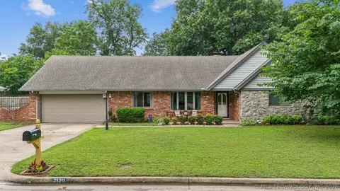 7120 E 69th St, Tulsa, OK 74133