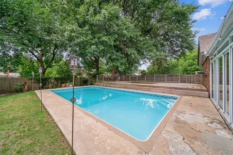 Exterior - 7120 E 69th St, Tulsa, OK 74133 photo 9 of 16