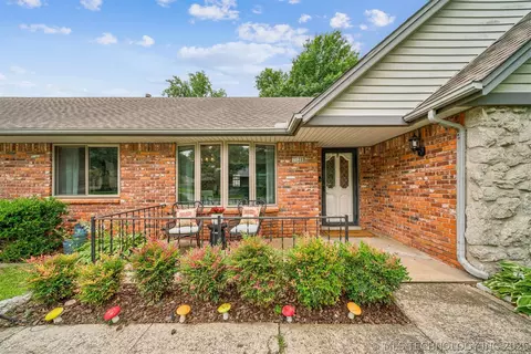 Exterior - 7120 E 69th St, Tulsa, OK 74133 photo 3 of 16