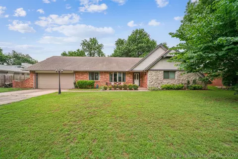Exterior - 7120 E 69th St, Tulsa, OK 74133 photo 2 of 16