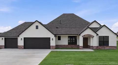 14256 N 71st East Ave, Collinsville, OK 74021