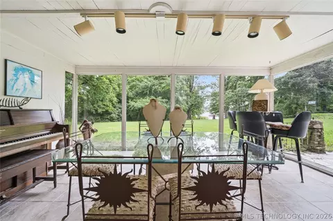 Dining - 246 Williams Ave, Eufaula, OK 74432 photo 2 of 2