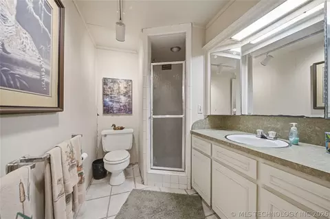 Bath - 246 Williams Ave, Eufaula, OK 74432 photo 3 of 3