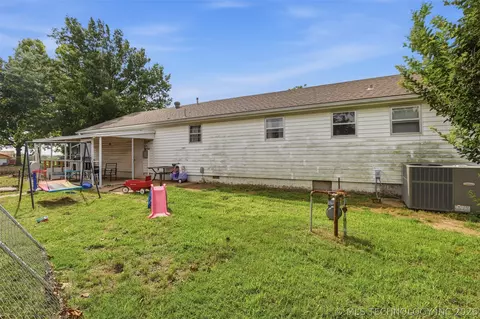 601 W Maple St, Drumright, OK 74030 photo 26