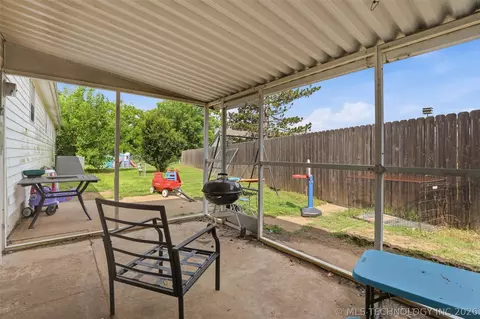 601 W Maple St, Drumright, OK 74030 photo 28