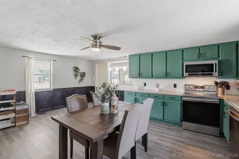 601 W Maple St, Drumright, OK 74030 photo 10