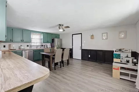 601 W Maple St, Drumright, OK 74030 photo 8