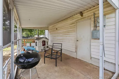 601 W Maple St, Drumright, OK 74030 photo 32