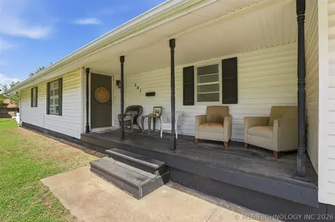 601 W Maple St, Drumright, OK 74030 photo 3