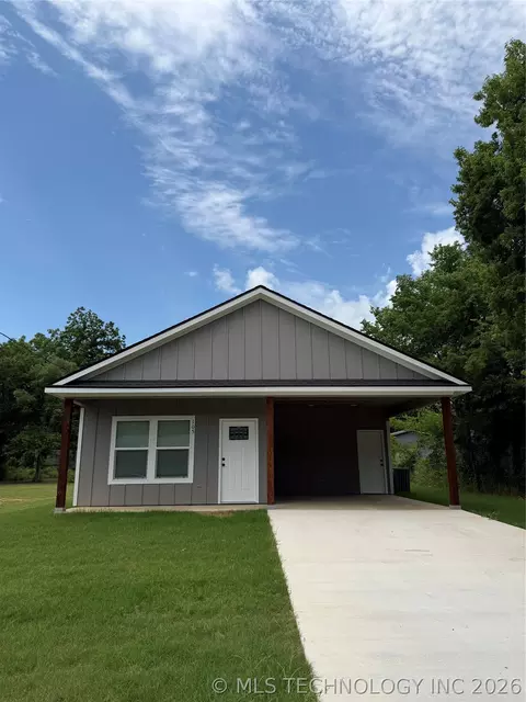 105 Russell, Caddo, OK 74729