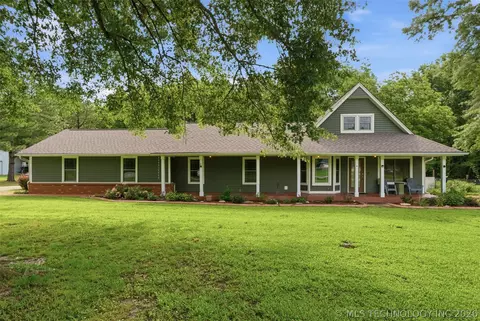 18055 S Creekside Dr, Claremore, OK 74017