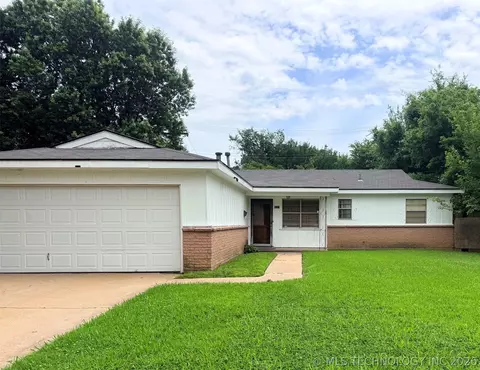 5027 N Utica Pl, Tulsa, OK 74130