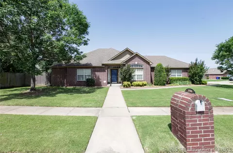 1506 N 19 Pl, Broken Arrow, OK 74012