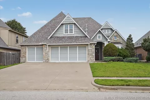 515 W 128th St S, Jenks, OK 74037
