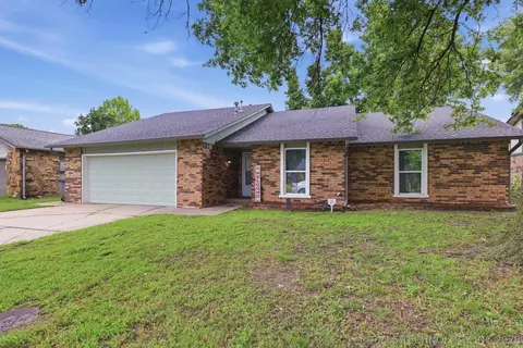 8517 E 78th St, Tulsa, OK 74133