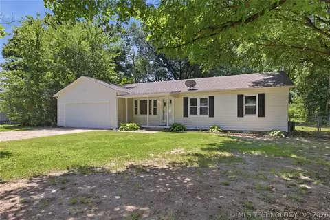 111 Irving St, Pryor, OK 74361