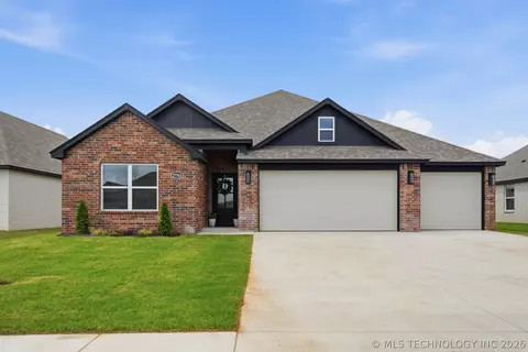 27765 E 109th Pl S, Coweta, OK 74429