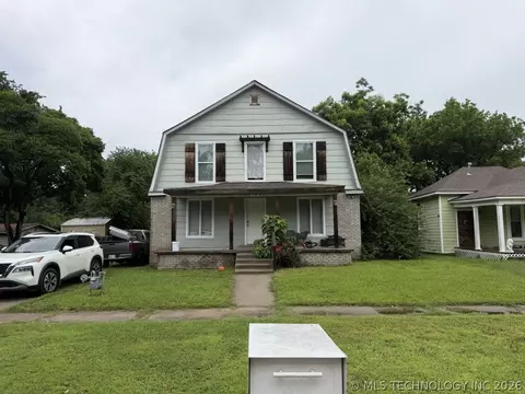 114 E 6th St, Claremore, OK 74017