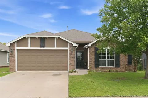 11001 N 154th East Ave, Owasso, OK 74055